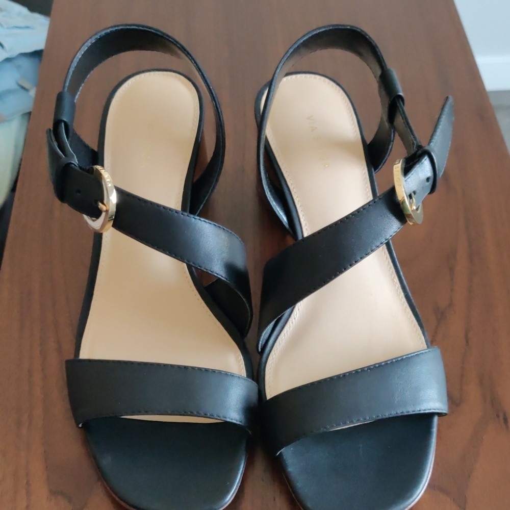 Basically new Via Spiga